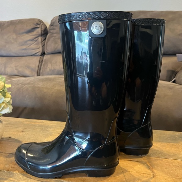 UGG black rain boots - Picture 3 of 7